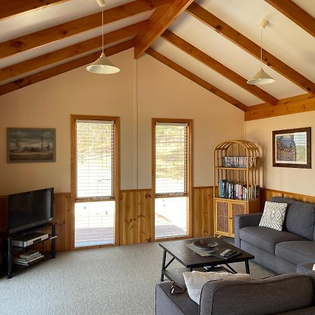 Warby Cottage Уангарата Екстериор снимка