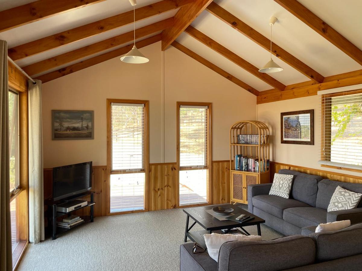 Warby Cottage Уангарата Екстериор снимка
