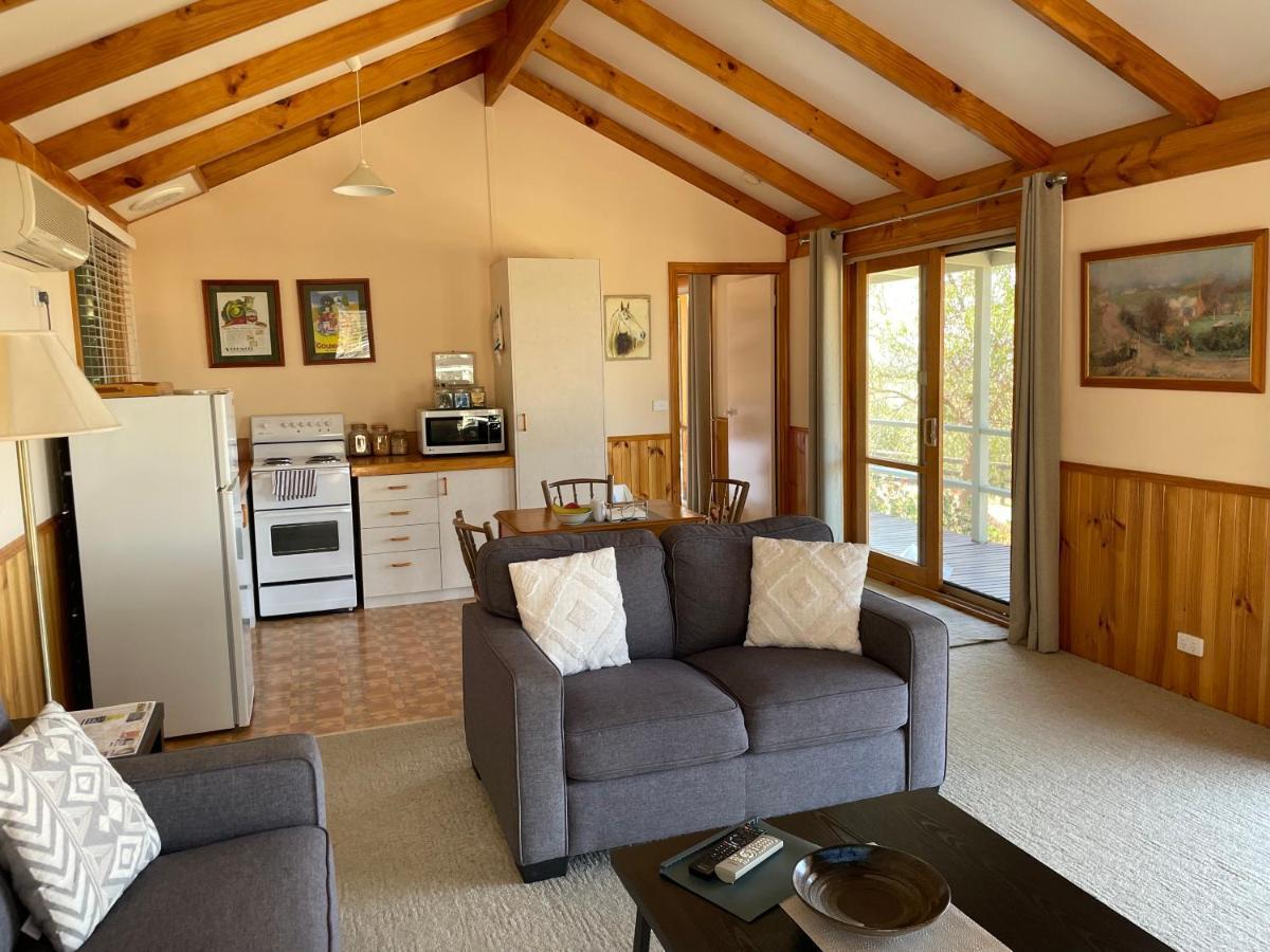 Warby Cottage Уангарата Екстериор снимка